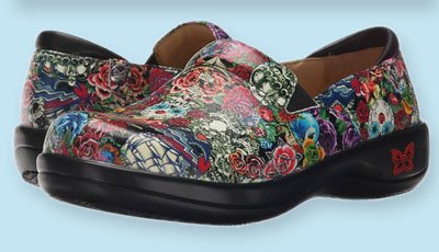 alegria nursing clogs